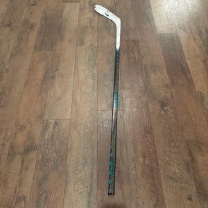 Intermediate Bauer Twitch Left Hand Hockey Stick P28  (Used)