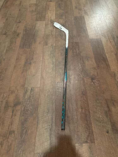 Intermediate Bauer Twitch Left Hand Hockey Stick P28  (Used)