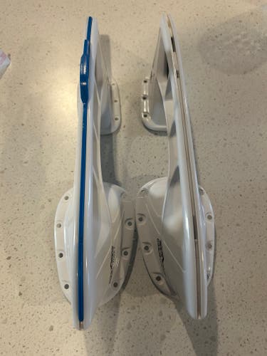 Pair of Bauer Lightspeed edge 288 mm holders (New)