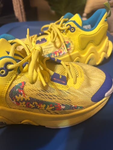 Giannis Immortality Yellow Strike Youth Shoes