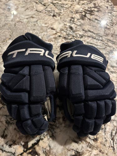 True Catalyst Gloves 12" (Used)