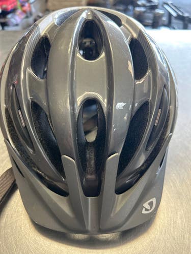 Used Giro BIKE HELMET Bike Helmet Grey SM 11868-S000064472