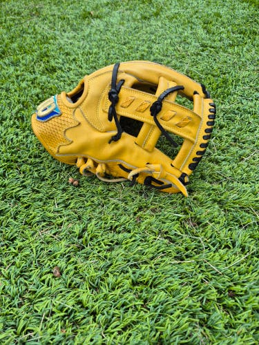 2017 Infield RH Wilson Staff Baseball Glove 11.5" (Used)