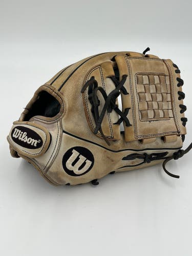 Wilson a2000 FP12 12” softball infield pitchers glove