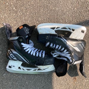 CCM Tacks Vector Premier Hockey Skates Regular Width | Senior Size: 9.5