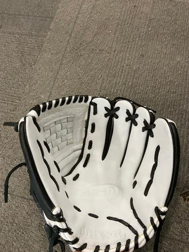 Used Wilson A950 BB/SB Glove RH Throw White 12" 11614-S000218771