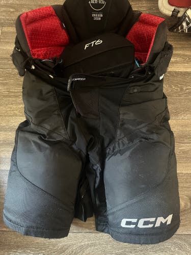 Medium Junior CCM Jetspeed ft6 Hockey Pants  (Used)