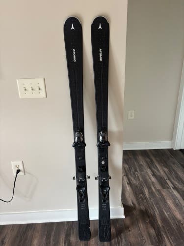 Women's 2022 Atomic 157 cm All Mountain Cloud 9 Skis With Bindings (Used)