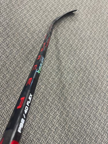 Bauer Red Nexus Tracer 40 Flex P92 left hand stick