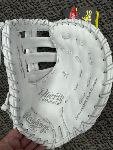 Rawlings Liberty Advanced 13” Softball First Base Glove