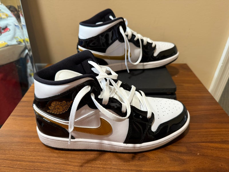 Black Men's Adult Size M 11.0 (W 12.0) Jordan Shoes (New)