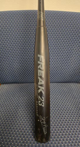 2023 Miken Freak 23 Maxload Composite Bat (-8) 26 oz 34" (Used)