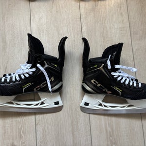 CCM Tacks XF 90 Hockey Skates Regular Width 7 (New)