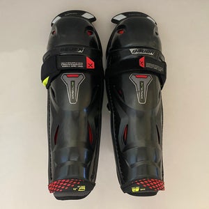Junior Bauer Vapor Hyperlite Hockey Shin Pads 12” guards