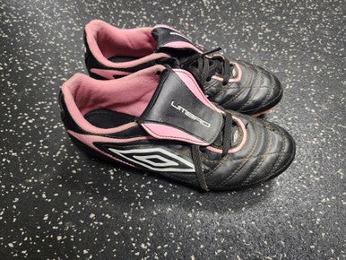 Used Umbro Soccer Cleats Black And Pink Junior 04 11849-S000030354