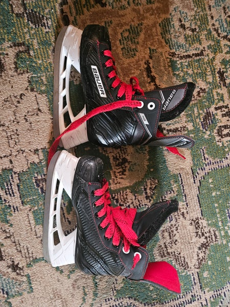 Bauer N5 Hockey Skates Size 1 (Used)