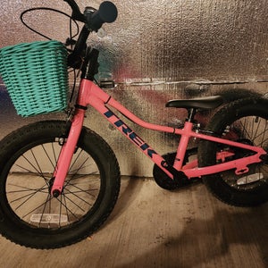 Girl's 2025 Trek Precaliber 16 Bike (New)