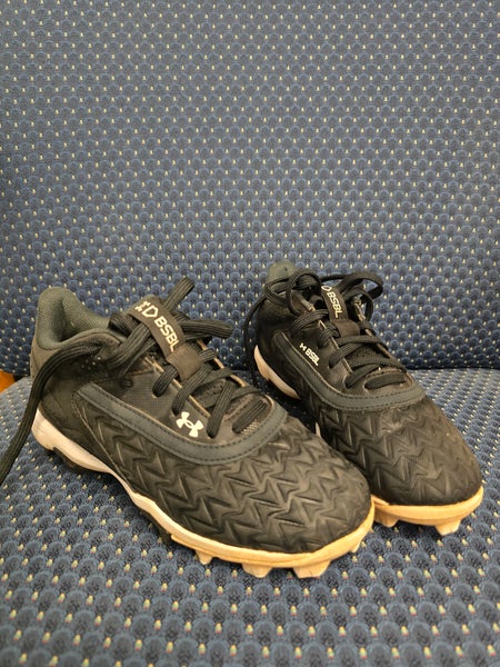Black Kid's 1Y (Big Kids / Youth) Youth Under Armour Low Top (Used)
