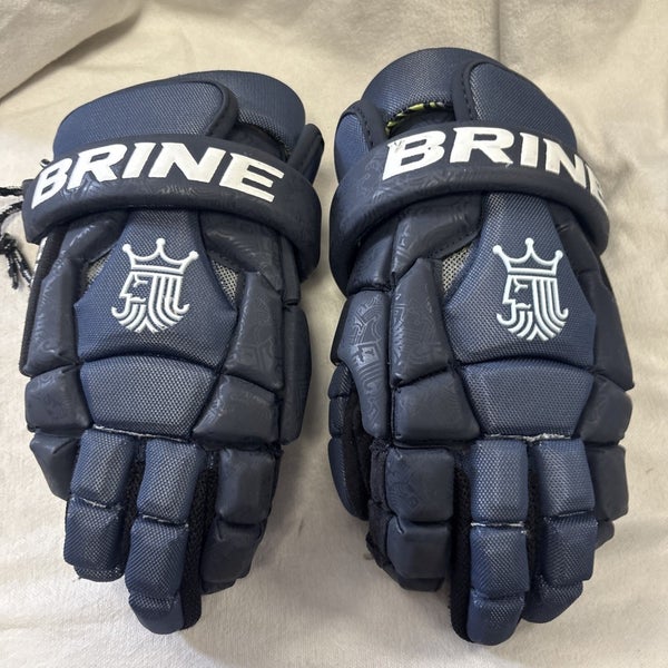 Junior Size 13 Inch Brine Lacrosse Gloves. Navy Blue. Excellent Condition.