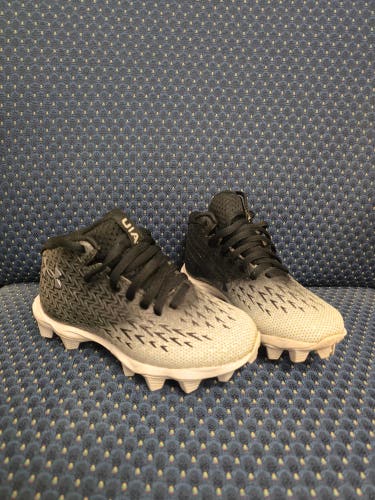 Black Kid's 11K (Little Kids) Under Armour High Top (Used)