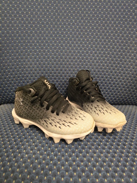 Black Kid's 11K (Little Kids) Under Armour High Top (Used)
