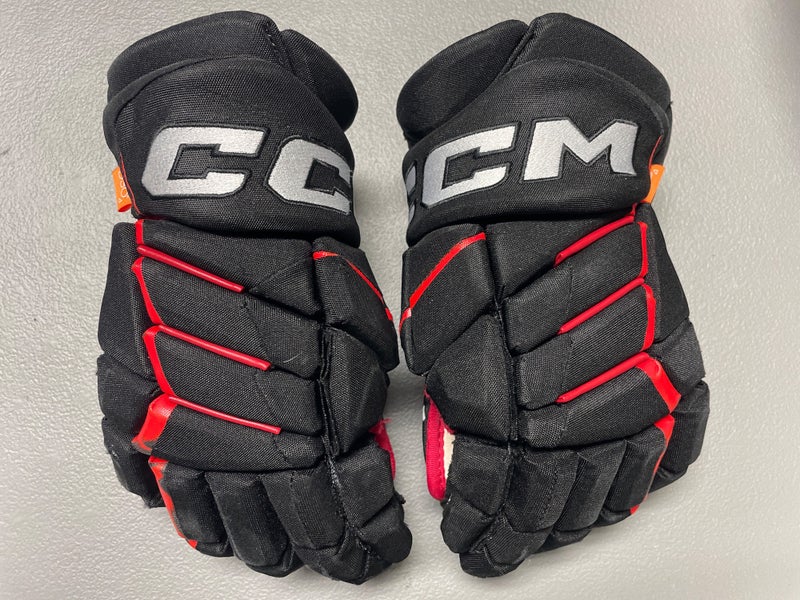 Black Senior CCM JetSpeed FT1 Gloves 14" Pro Stock BlackHawks (Used)