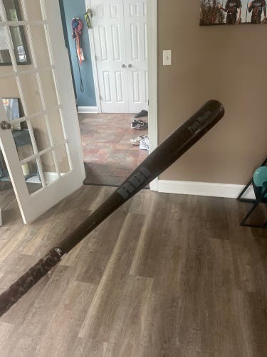 Marucci RBI Pure Maple Bat (-3) 28 oz 31" (Used)