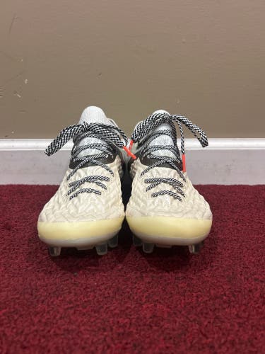 Size 6.5 Under Armour Clone Magnetico (New) Cleats Item#UACM