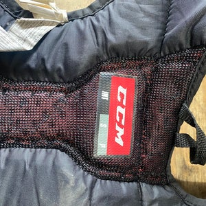 Small  CCM Extreme Flex Shield E2.9 Goalie Chest Protector (Used)