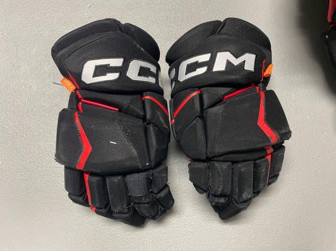 Black Senior CCM JetSpeed FT1 Gloves 14" Pro Stock (Used)