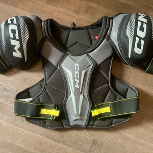 Senior Small CCM Vector Shoulder Pads (New)