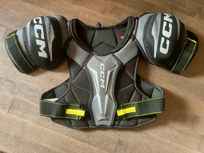 Senior Small CCM Vector Shoulder Pads (New)