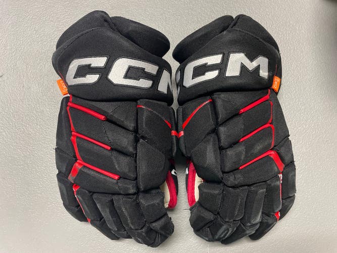 Black Senior CCM JetSpeed FT1 Gloves 14" Pro Stock BlackHawks (Used)