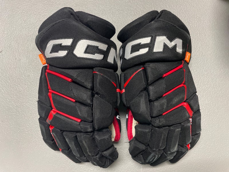 Black Senior CCM JetSpeed FT1 Gloves 14" Pro Stock BlackHawks (Used)
