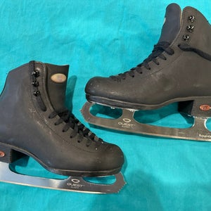 Black Riedell Figure Skates Junior 3 (Used)