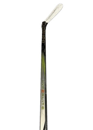 Broken Bauer Vapor Hyperlite 2 Right Handed Hockey Stick P92 (Used)
