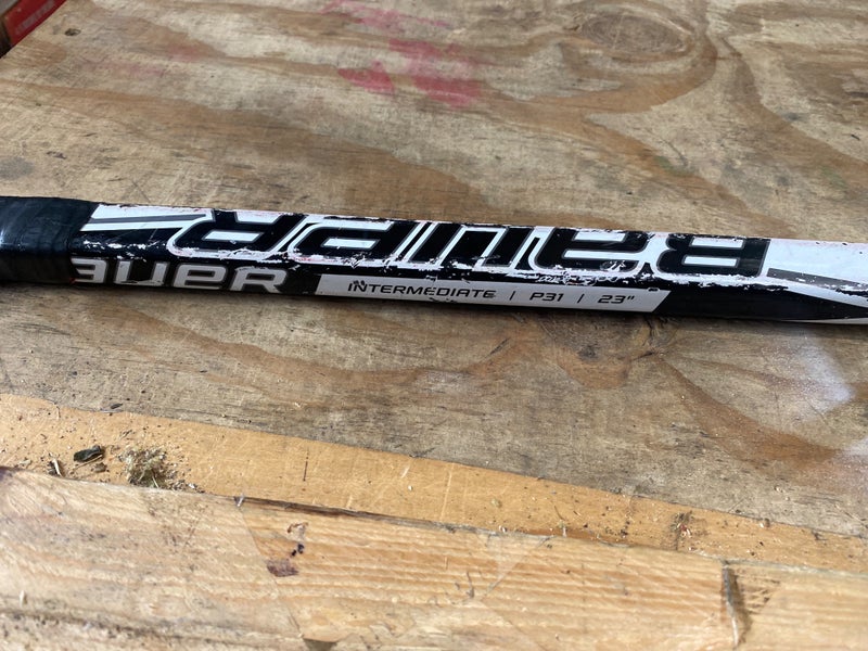 Youth Bauer Elite Full Right Goalie Stick 23" Paddle (Used)
