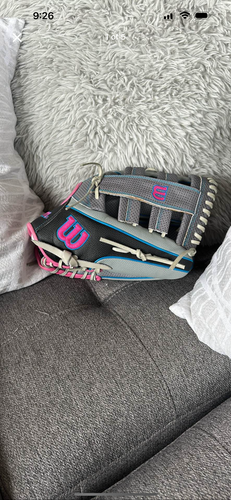 2022 Outfield RH Wilson A2000 Baseball Glove 13" (New)