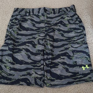 YXL Boys Under Armour Shorts