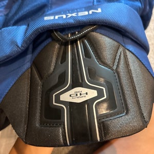 Small Senior Bauer Nexus 800 Hockey Pants  (New)