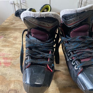 Bauer Vapor X900 Hockey Goalie Skates 8 (Used)