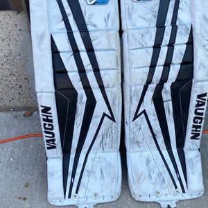 Vaughn V9 Goalie Leg Pads | Junior 28"+2