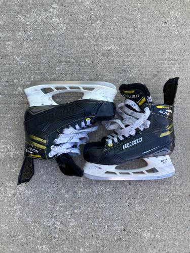 Bauer Supreme Elite Hockey Skates Extra Wide Width | Intermediate Size: 5