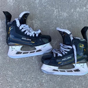 Intermediate Bauer Supreme M5 Pro Hockey Skates | Size 5.5 Fit 2