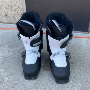 HEAD Ski Boots | Kid's Mondo 22.0 - 22.5
