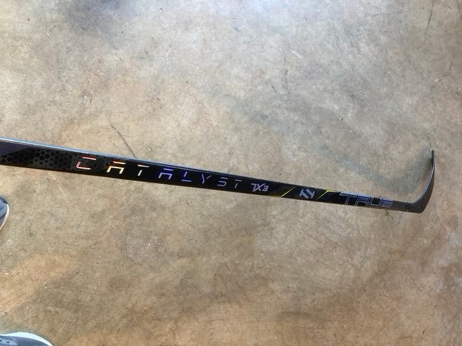 Senior True Catalyst 7X3 Right Handed Hockey Stick T92.5 (New)