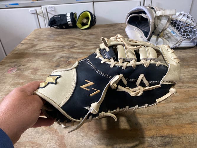 SSK RH First Base Z7 Baseball Glove 12.5" (New)