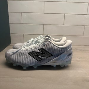Unisex Size M 10.5 (W 11.5) Adult New Balance Low Top Freeze 5.0 (New)