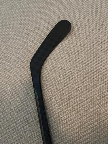 Senior Bauer Nexus Tracer Right Handed Hockey Stick P92 Pro Stock (New)