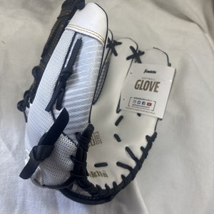 NWT Girls Size 11 Inch RHT Franklin Fast pitch Pro Series Softball Glove. White